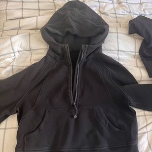 LULULEMON Scuba Half Zip in Black